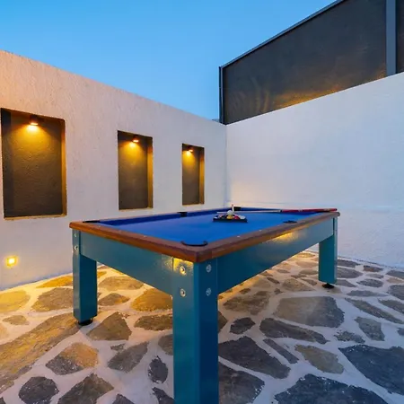 Sleeps 5 With Pool Air Con And Wifi فيلة أولدينيس