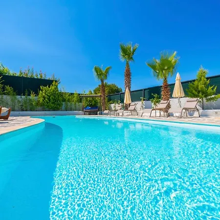 Villa Sleeps 5 With Pool Air Con And Wifi Ölüdeniz